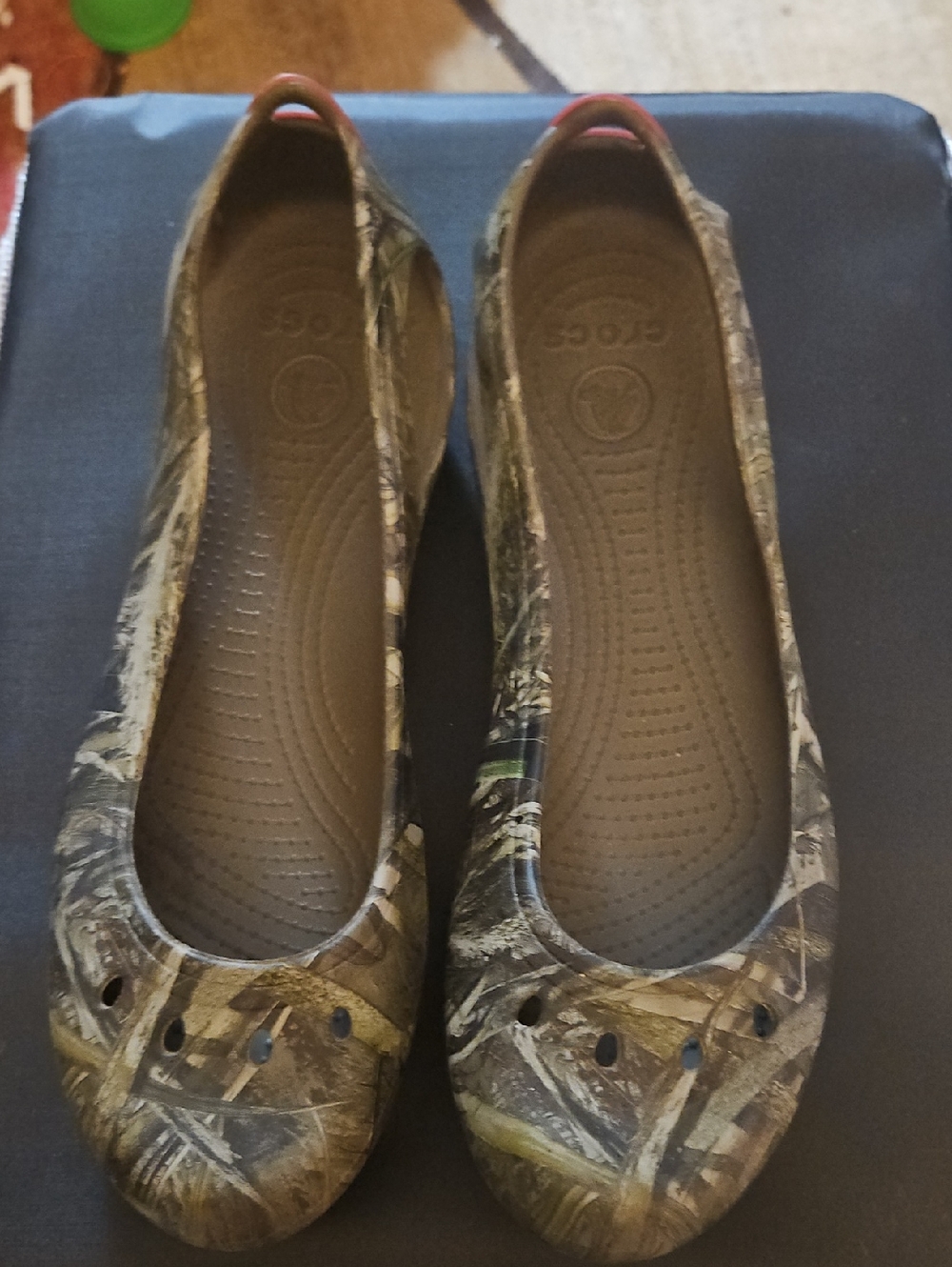 CROCS Women’s Camouflage Ballet Flats - Brown/Green